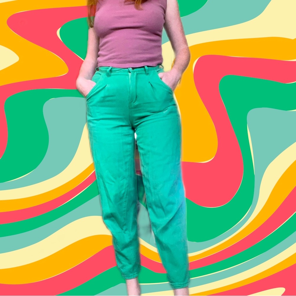 green pants ❤️